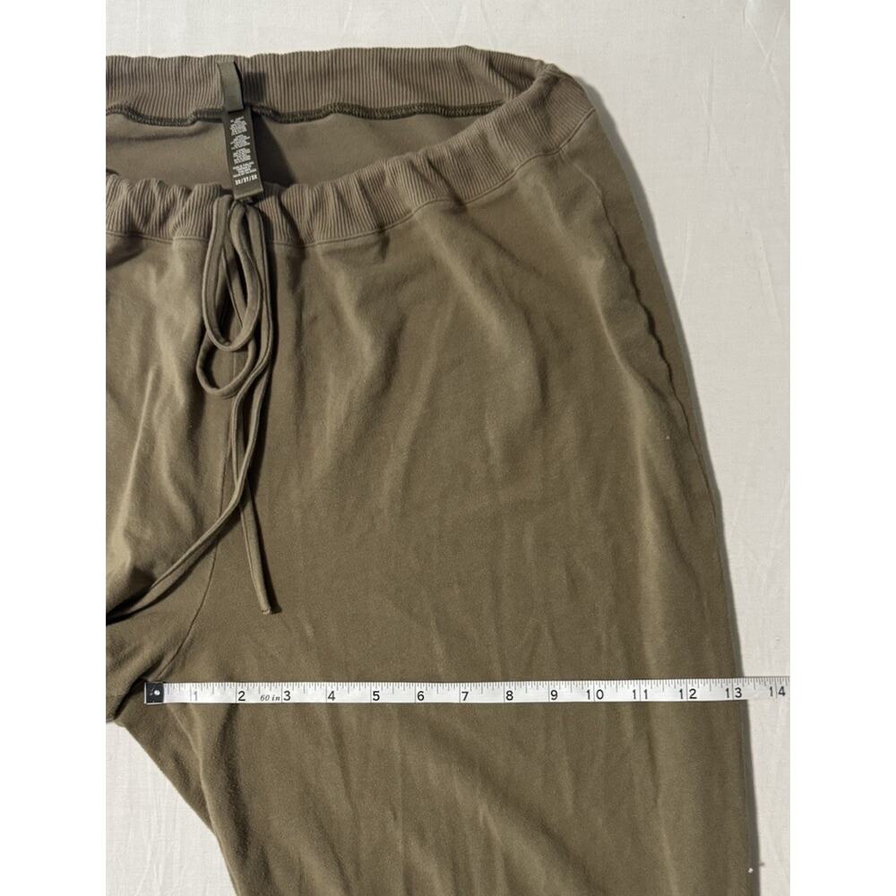 Skims Women’s Relaxed Straight Pants - Olive Green - Plus Size 3X - Picture 3 of 9